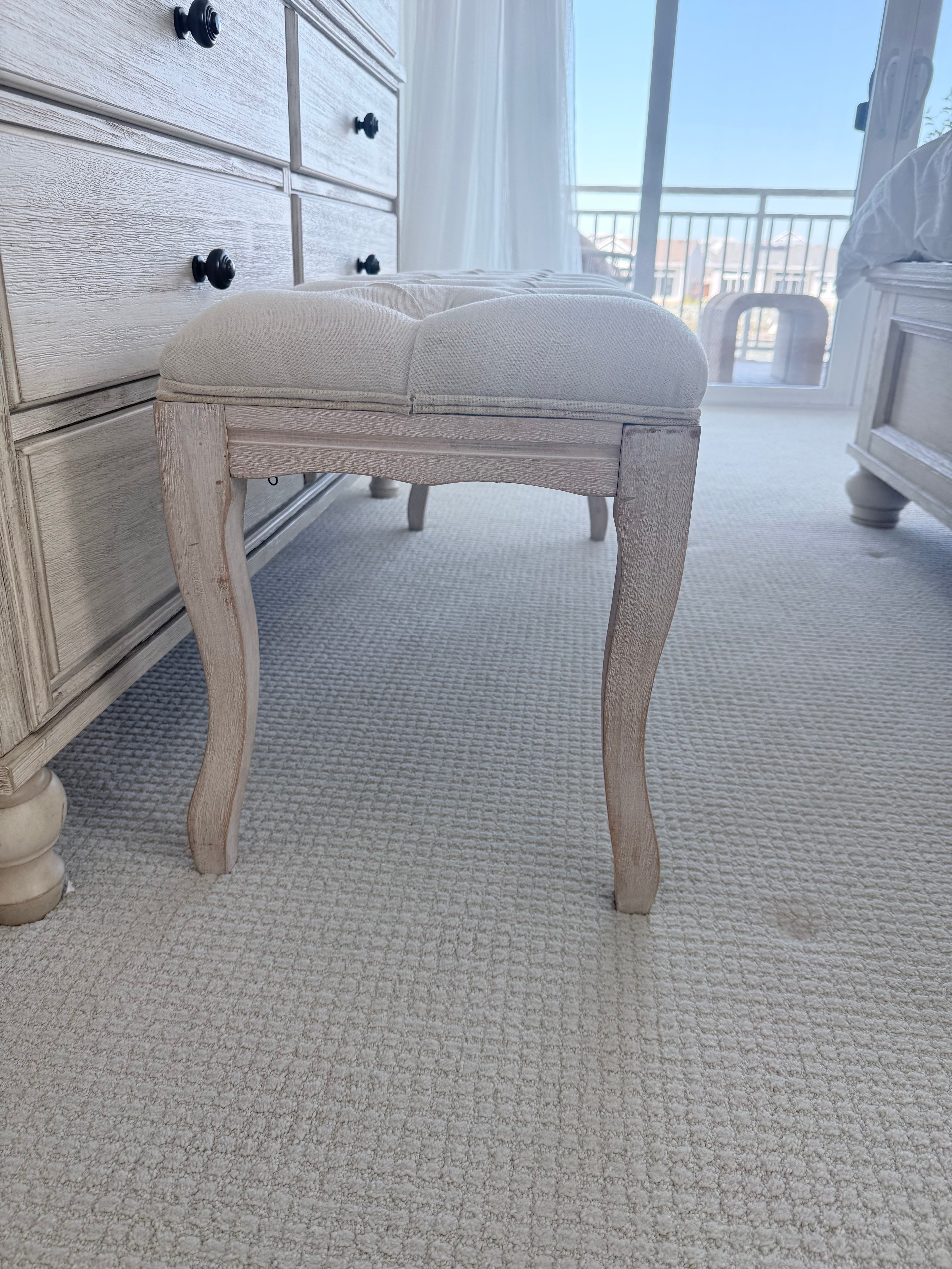 Cream Tufted Upholstered Bedroom Bench with Wood Legs