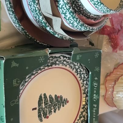 Christmas Dinnerware Set Bowls and Plates