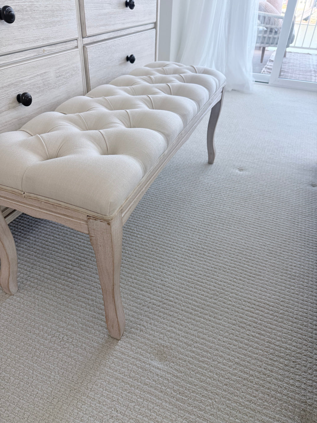 Cream Tufted Upholstered Bedroom Bench with Wood Legs